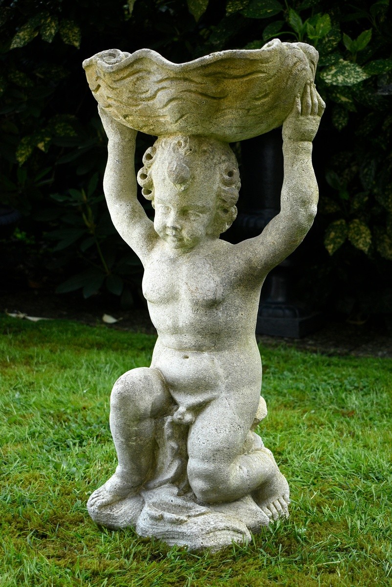 Sandstone garden figure "Putto holding a shell", h. 82cm, restored - Image 5 of 7