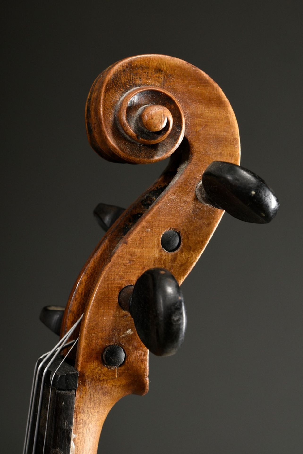 Historicizing violin, German, c. 1900, without label, one-piece back, surrounding checker band, hol - Image 5 of 11