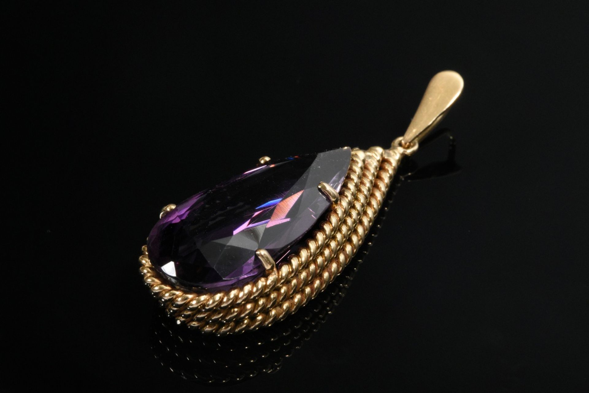 Yellow gold 750 pendant with amethyst drop (approx. 12.83ct) in cord setting, 10.1g, l. 4.7cm - Image 3 of 3