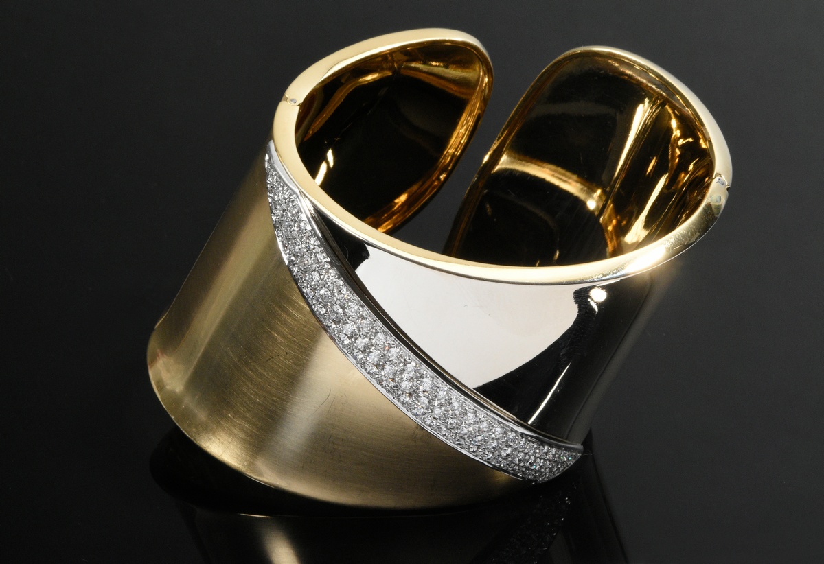 Wide yellow and white gold 750 bangle with attached brilliant-cut diamond bars (approx. 2.50ct/VSI/ - Image 6 of 6