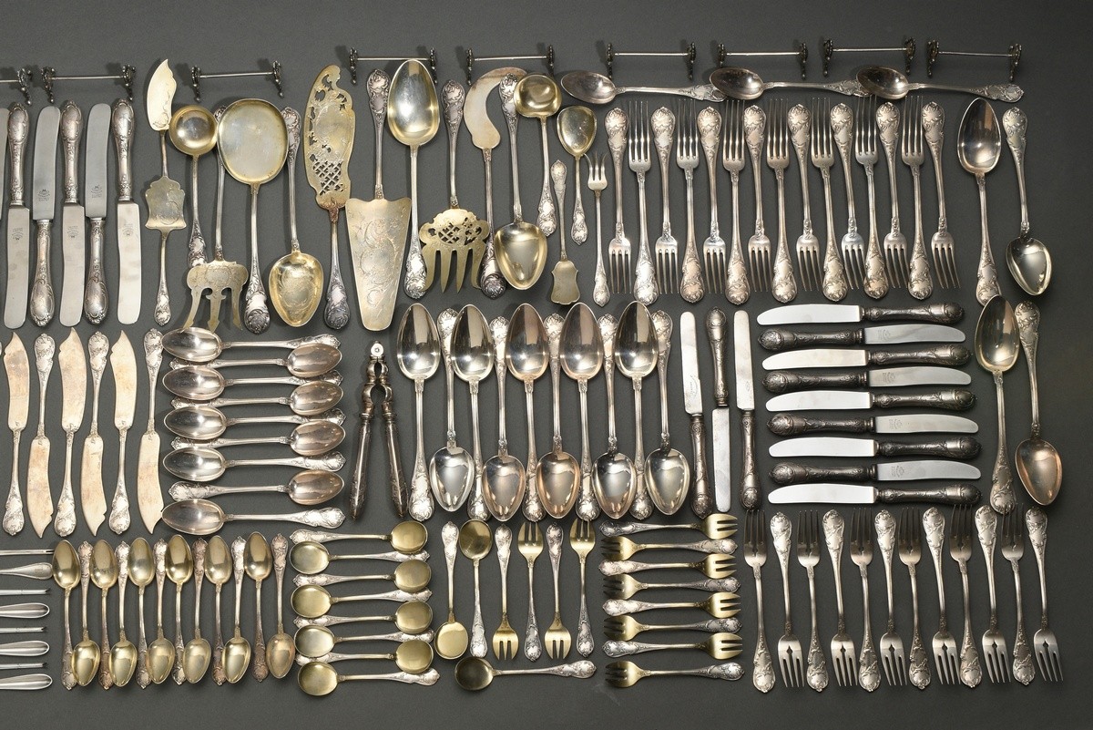195 Pieces Neo-Rococo cutlery with rocailles and alloy monogram ‘RJH’, silver 800, 8420g (o. knives - Image 3 of 21