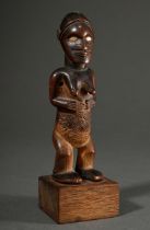 Weibliche Figur der Bembe, sog. "Mukuya", Zentral Afrika/ Kongo (DRC), 1. Hälfte 20.Jh., Holzfigur