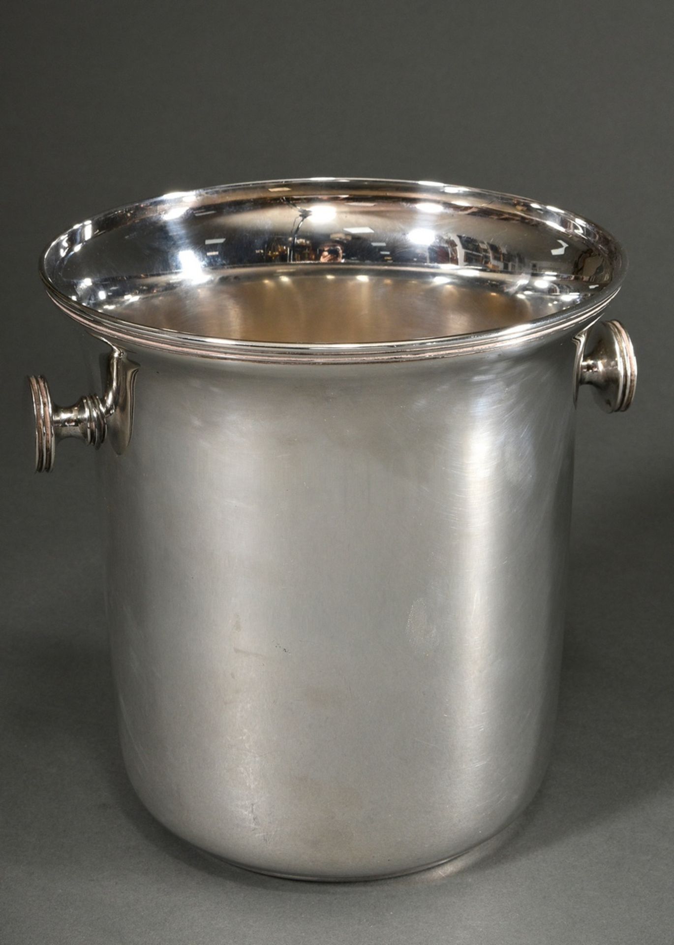 Italian bottle cooler in modern style, Padua 20th century, silver 800, 905g, h. 20cm, Ø 18cm