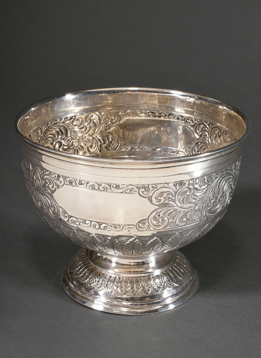 Punchbowl with embossed tendril and leaf decoration on a round base, silver, 253g, h. 12cm, Ø 15.5c