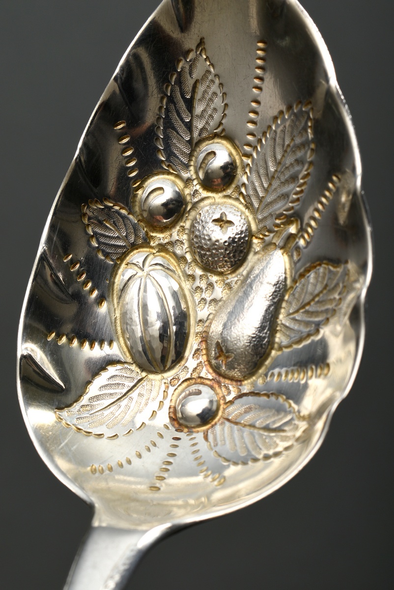 English Berryspoon with embossed relief ‘Fruits’ on the spoon and engraved heraldic animal ‘Winged  - Image 4 of 5