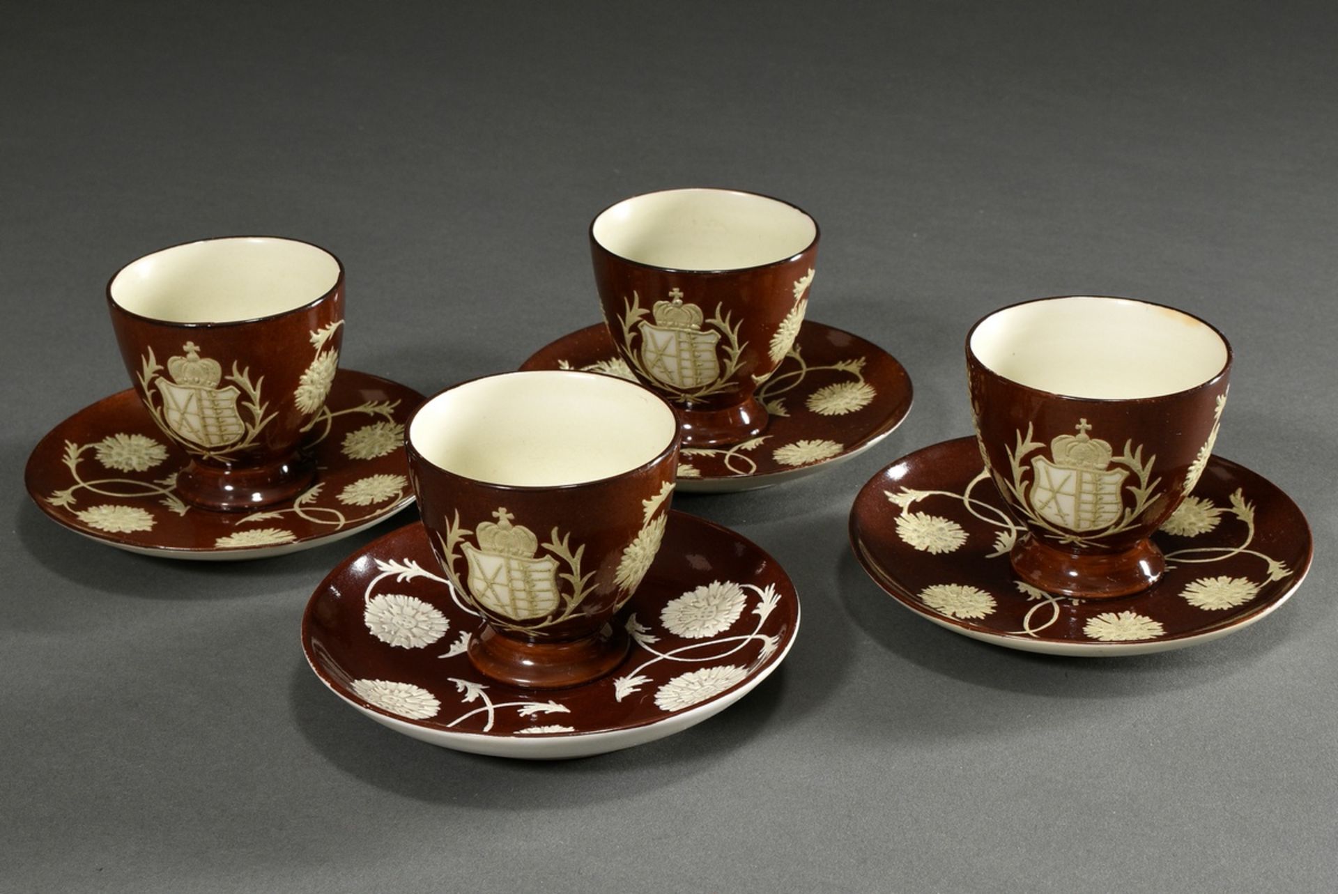 4 Rare Bunzlau bowls with plates and Saxon coat of arms, ovoid bowls over flared foot ring, frontal - Image 2 of 3