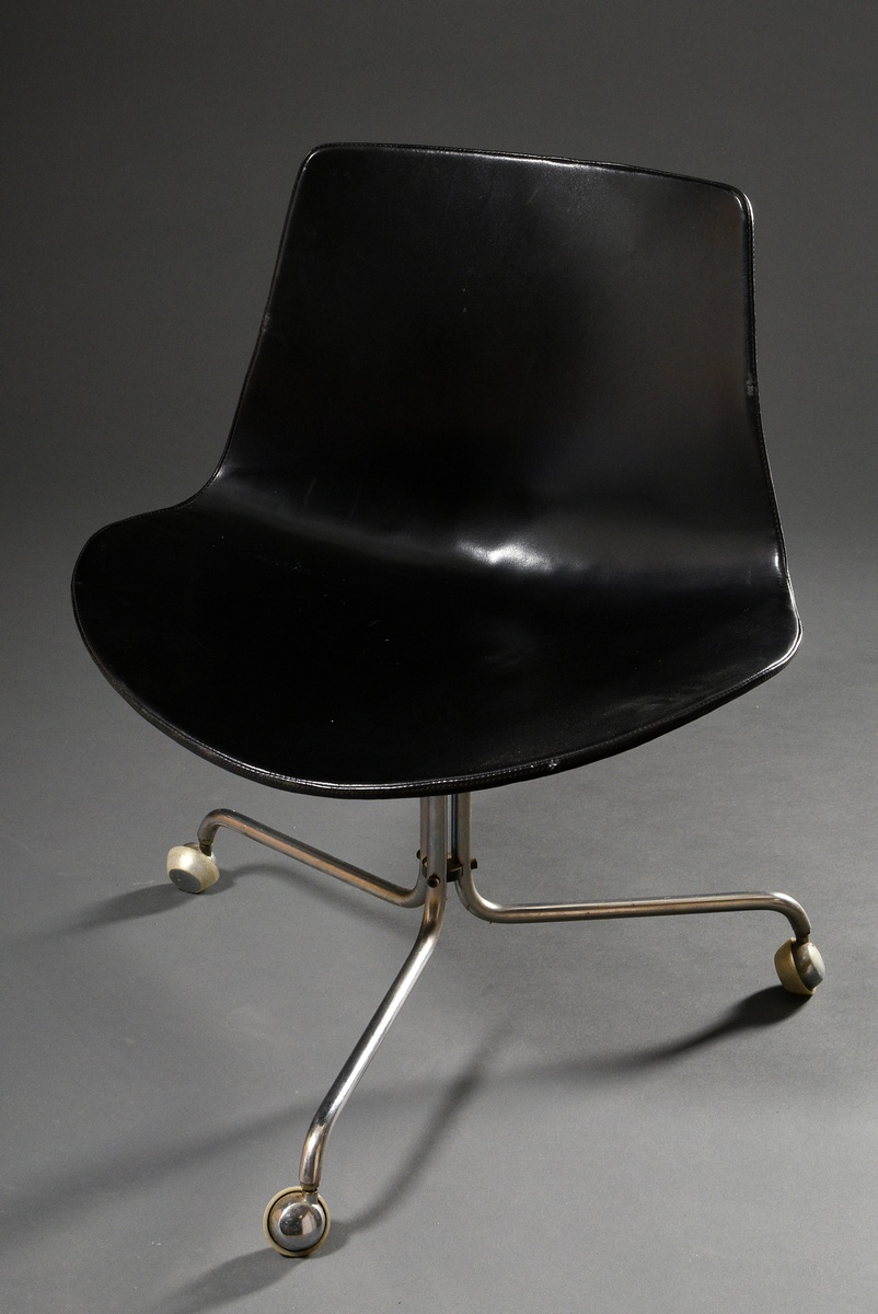 Danish design swivel chair "BO-611", three-legged tubular steel frame with castors and seat shell w