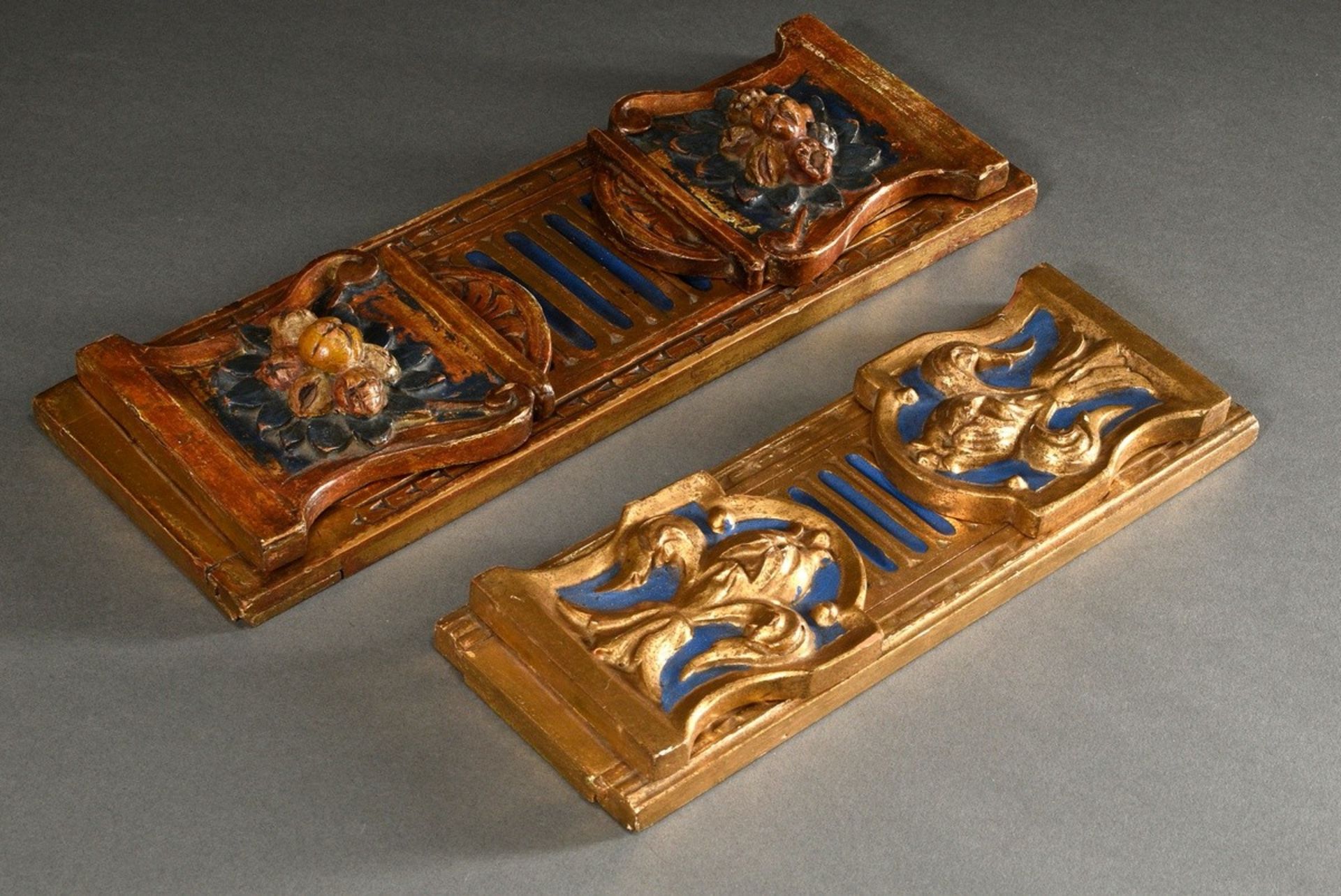 2 various size-adjustable bookends, carved wood, coloured and gilded, Italy early 20th century, 41. - Image 5 of 5