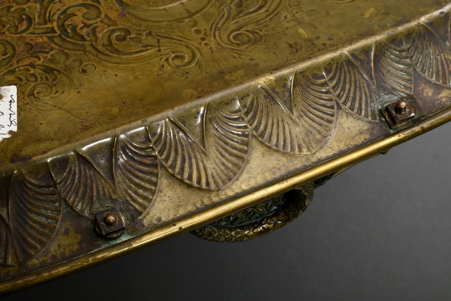 Rectangular brass tray with floral engraving and sculpted snake handles, 19th century, 56x45cm - Image 6 of 6