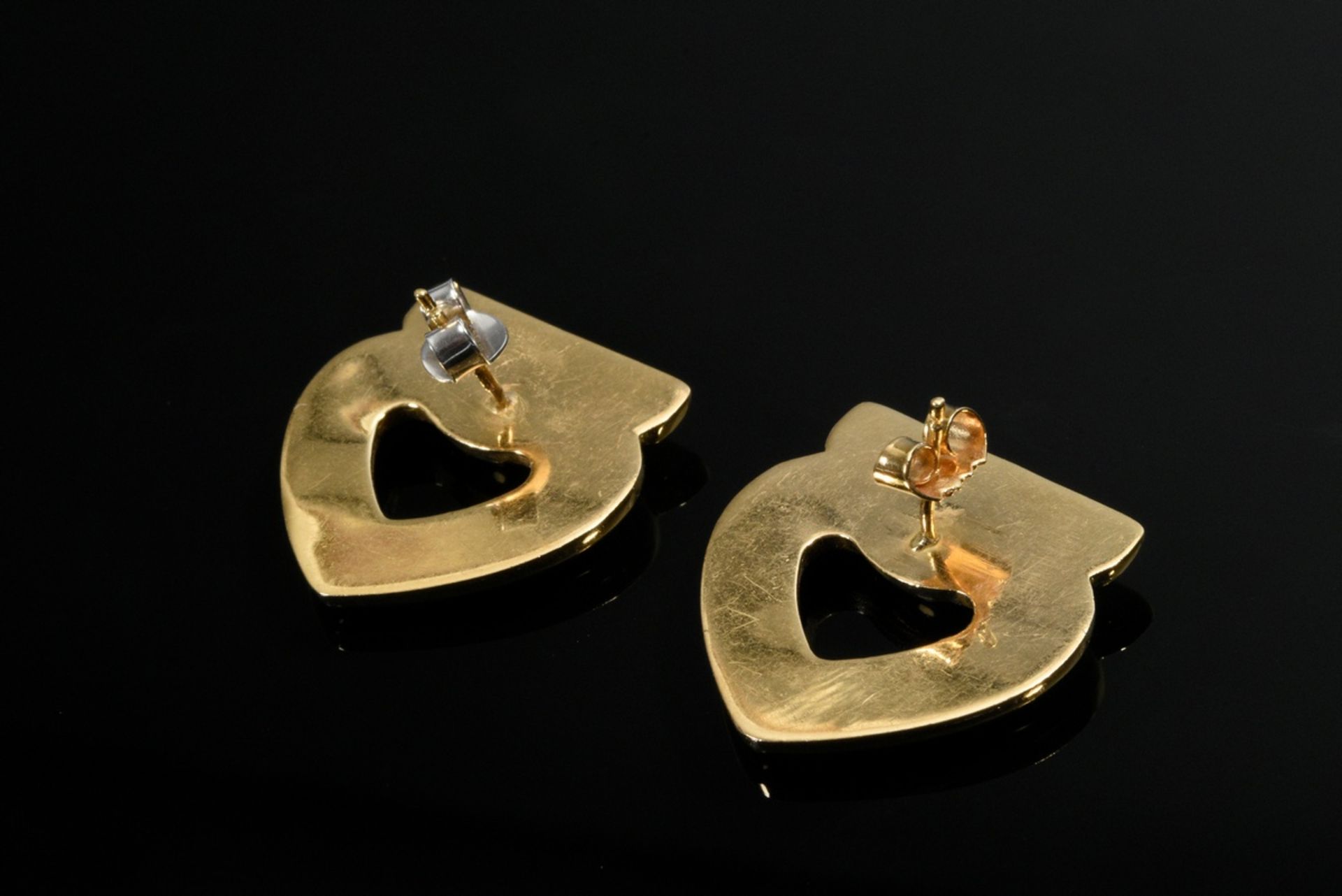 Pair of yellow gold 750 ear studs in heart shape, 7g, Ø 2.3x2.3cm, 1 stopper white gold 585 - Image 2 of 2
