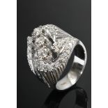 Wide white gold 585 trilogy ring with diamonds (total approx. 1.30ct/VSI-SI/W) in a twisted ring ba