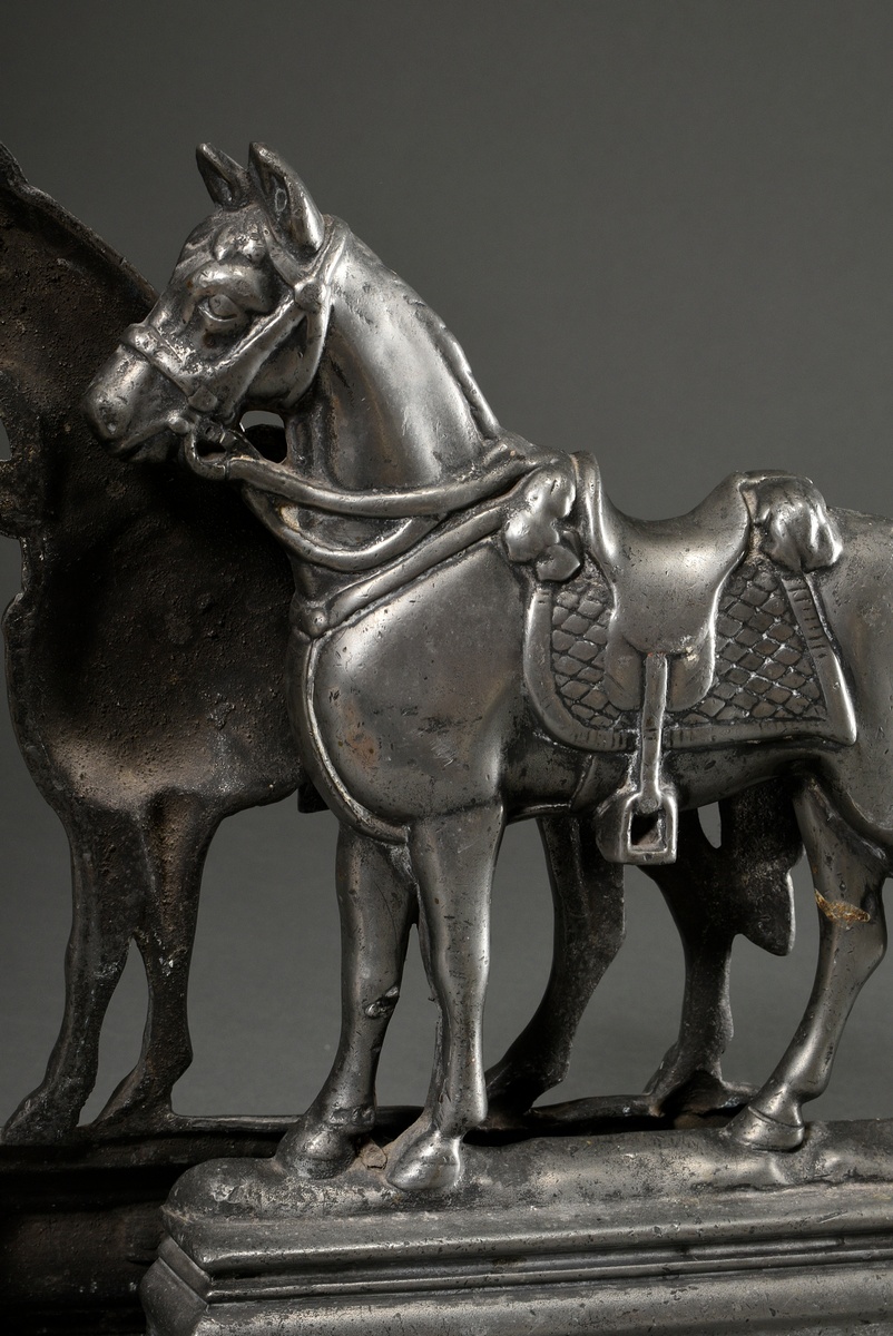 Pair of cast metal doorstops ‘Bridled and saddled horses’, R.No 55341, England around 1890, 32.5x25 - Image 2 of 6