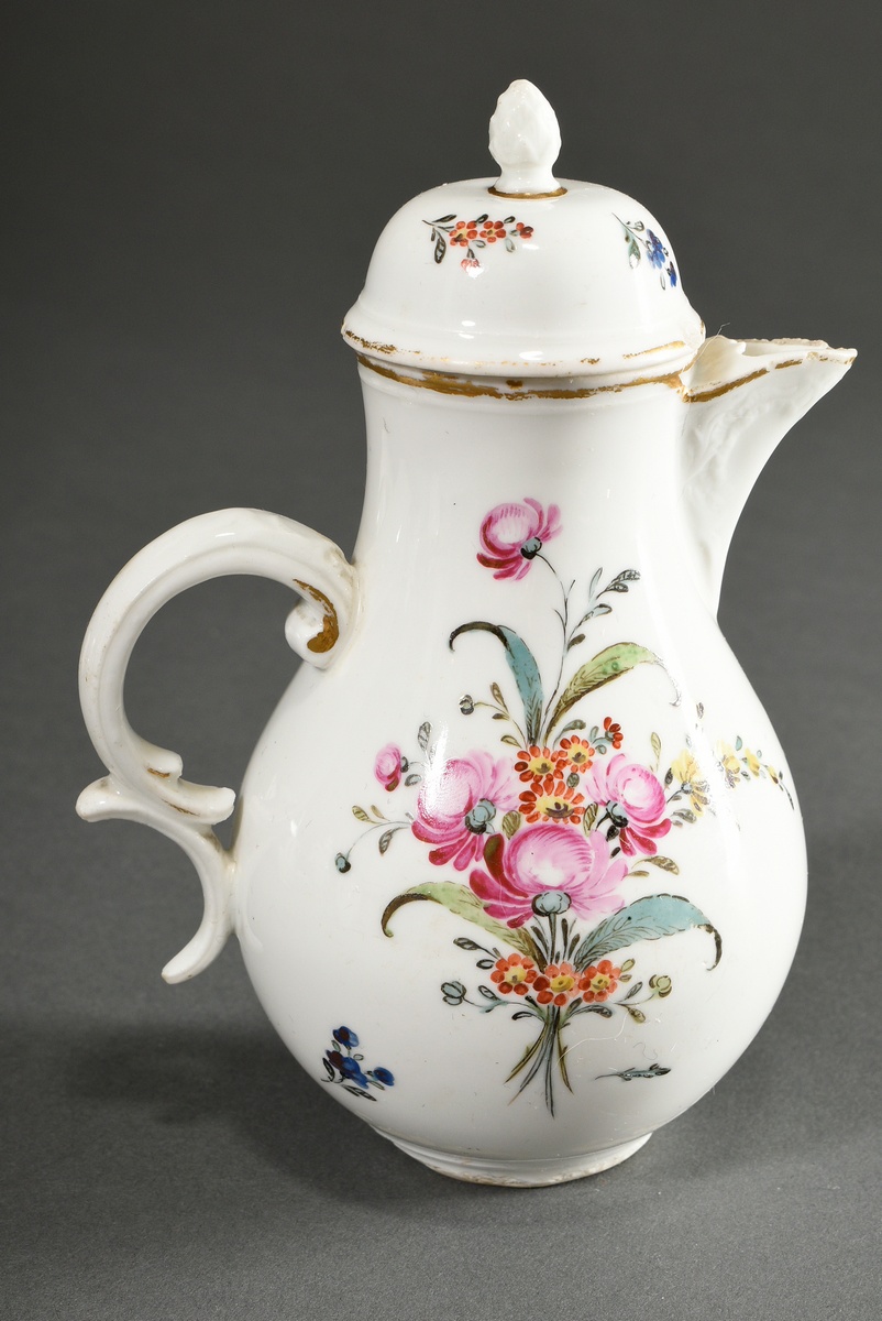 8 Various early porcelain pieces with fine polychrome flower painting, 1st half 18th c., consisting - Image 9 of 25