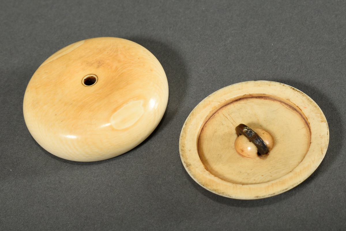 2 Various ivory manju netsuke with relief depictions, Japan, 2nd half 19th century: 1 "Karako with - Image 5 of 14