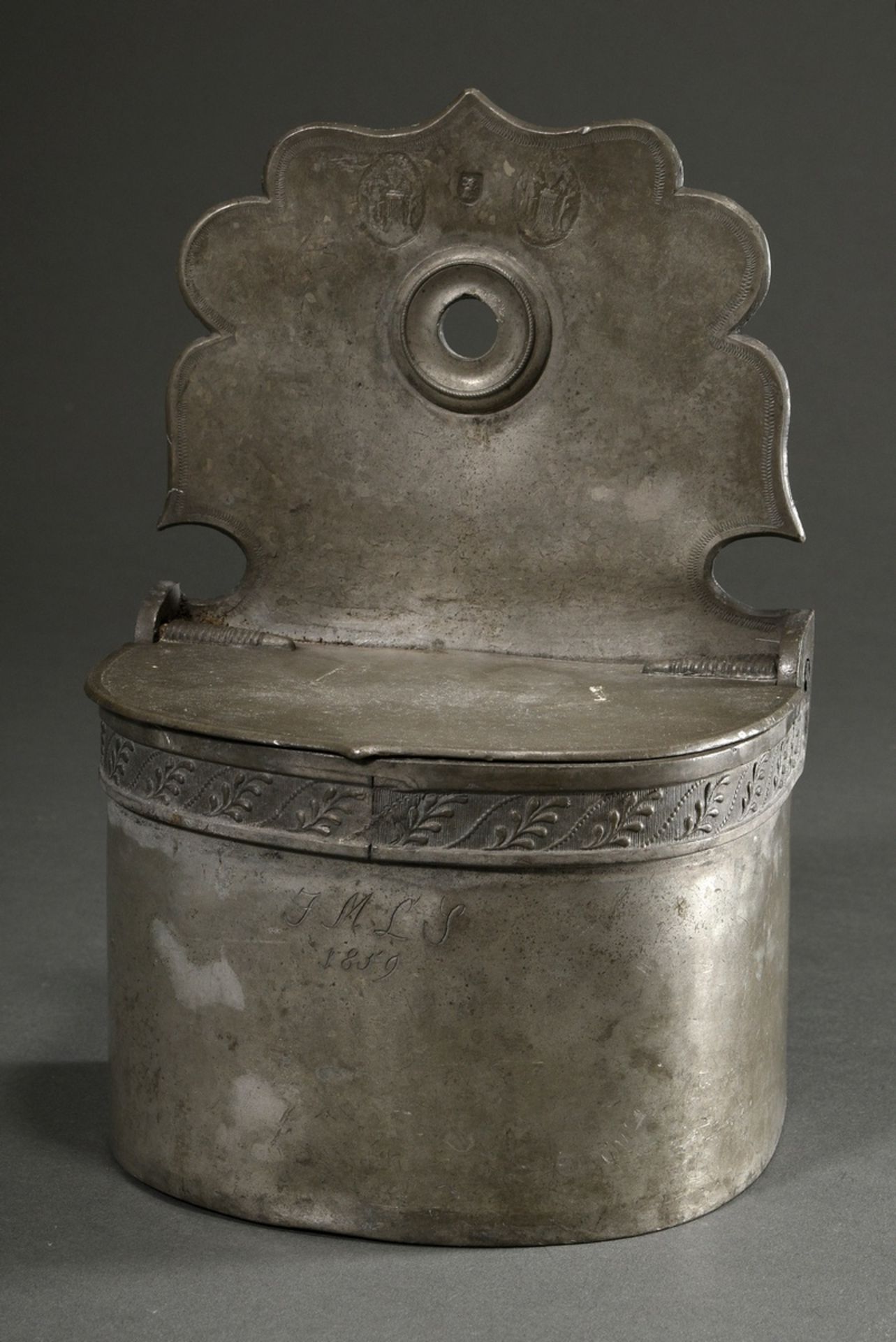 Pewter salt cellar with embossed floral frieze, engraved ‘JMLS 1859’ on the front, town mark probab - Image 2 of 7
