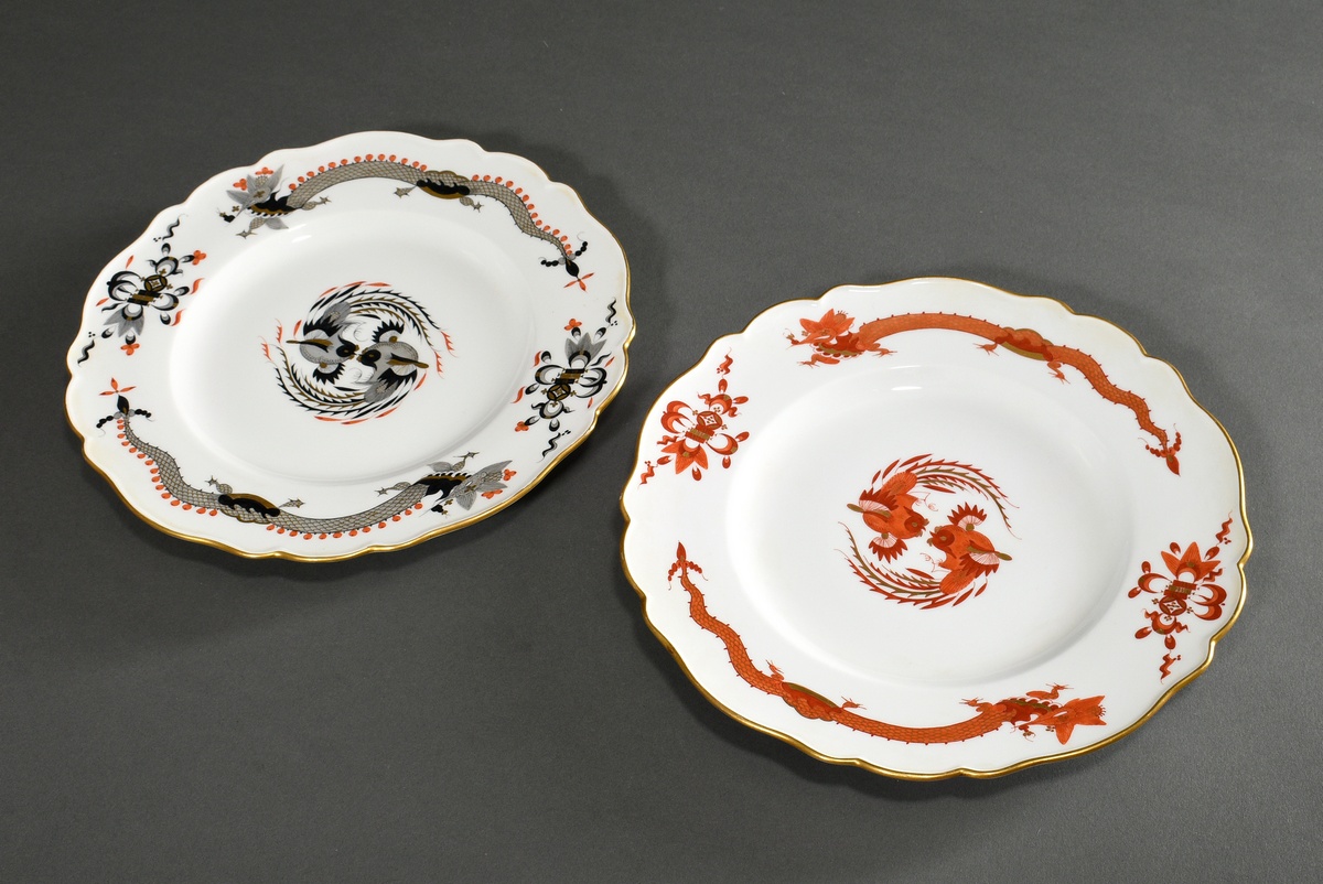 2 Various Meissen dinner plates "Hofdrache" in black and coral red with gold decoration, 1924-1934, - Image 2 of 4