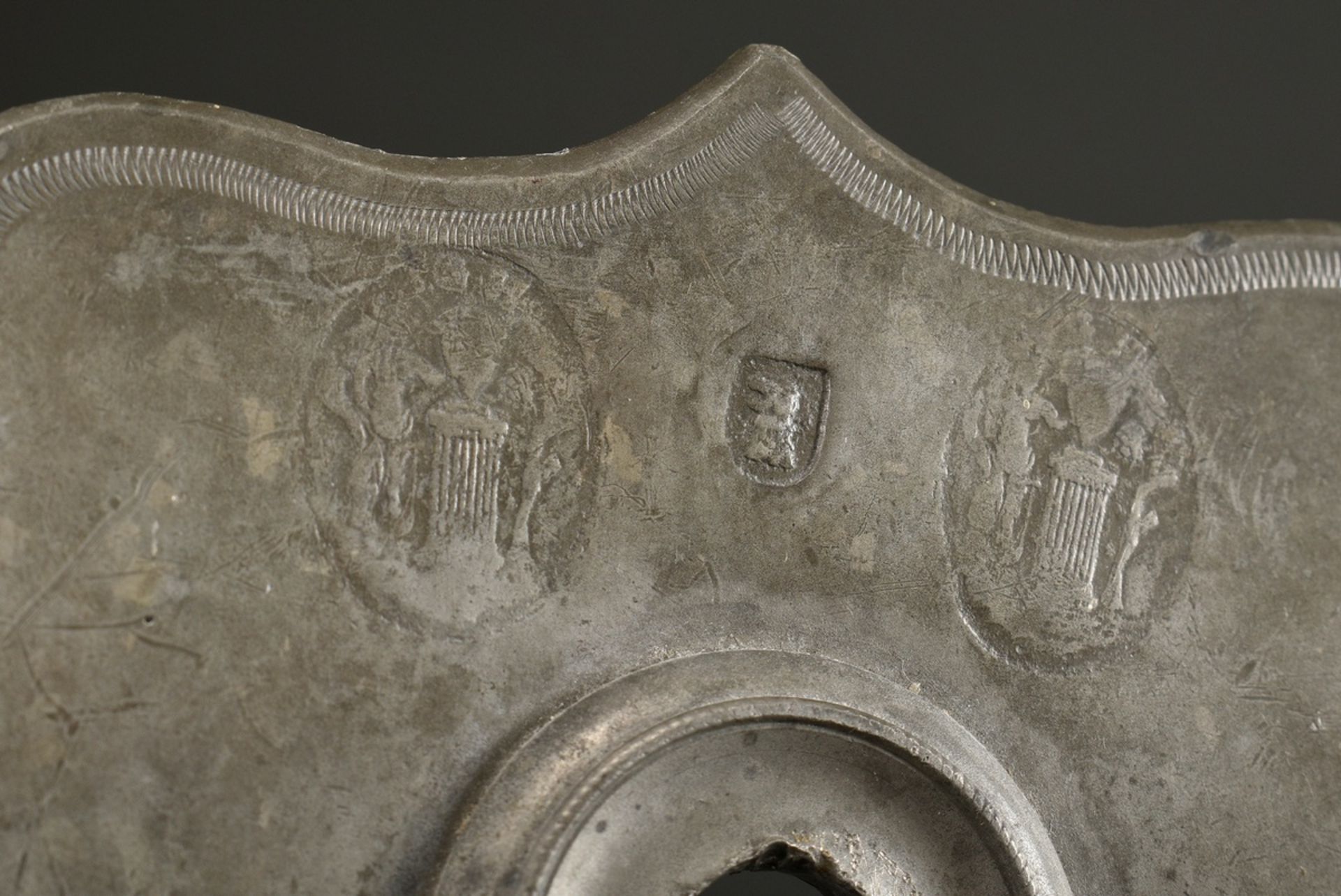 Pewter salt cellar with embossed floral frieze, engraved ‘JMLS 1859’ on the front, town mark probab - Image 4 of 7
