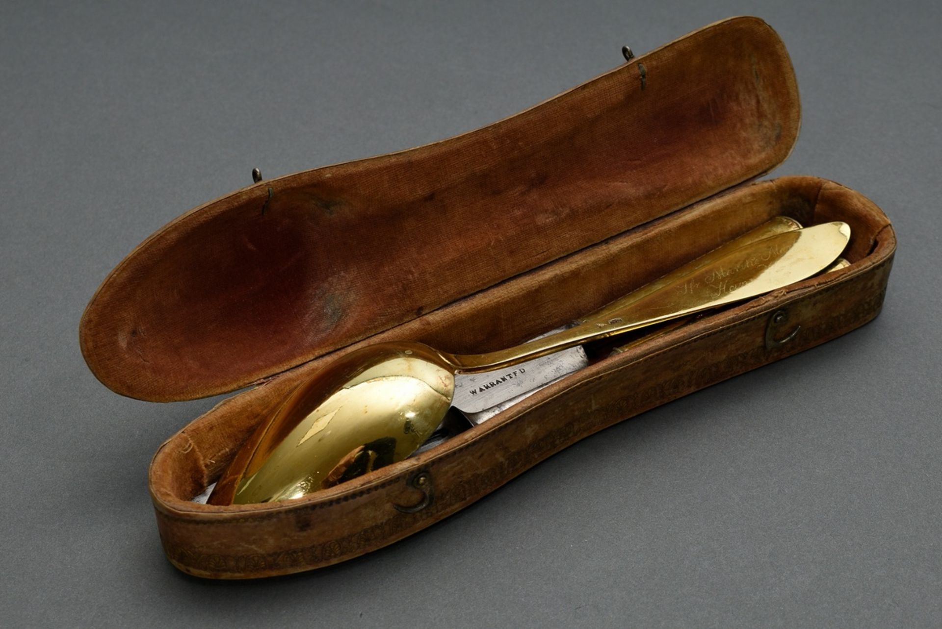 3 Pieces of antique travelling cutlery in a hallmarked leather case, consisting of: knife and fork  - Image 5 of 7