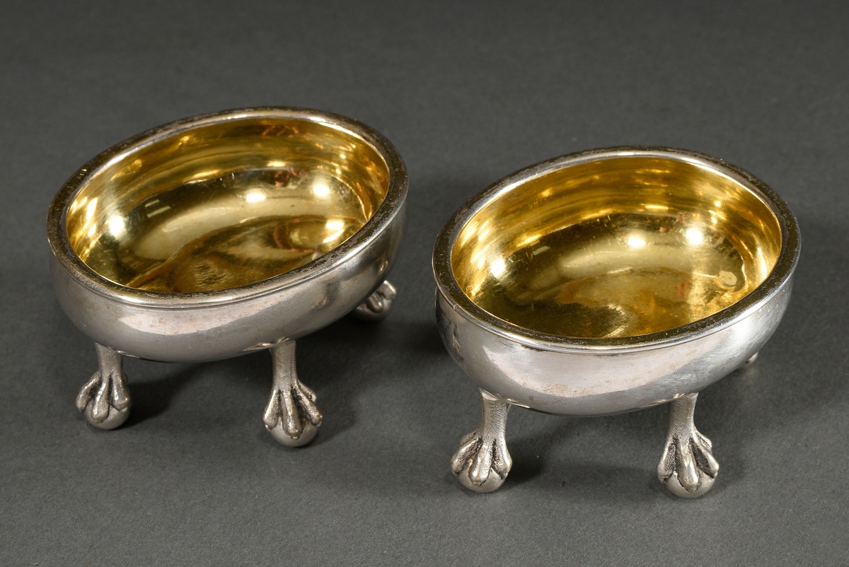 Pair of oval salvers on claw-and-ball feet, base engraved ‘CFT 1783’, not interpreted MM: IPH, city - Image 2 of 6