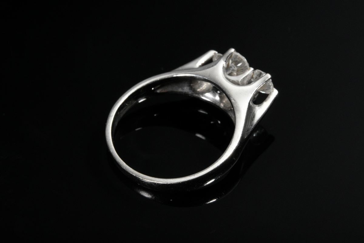 Modern white gold 750 ring with 4 diamonds (together approx. 0.90ct/VSI/W), 4.7g, size 52 - Image 4 of 4