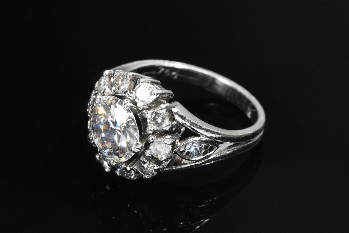 White gold 750 entourage ring with diamond solitaire (approx. 1.50ct, P1/W-TCR) in diamond bezel (t - Image 2 of 4