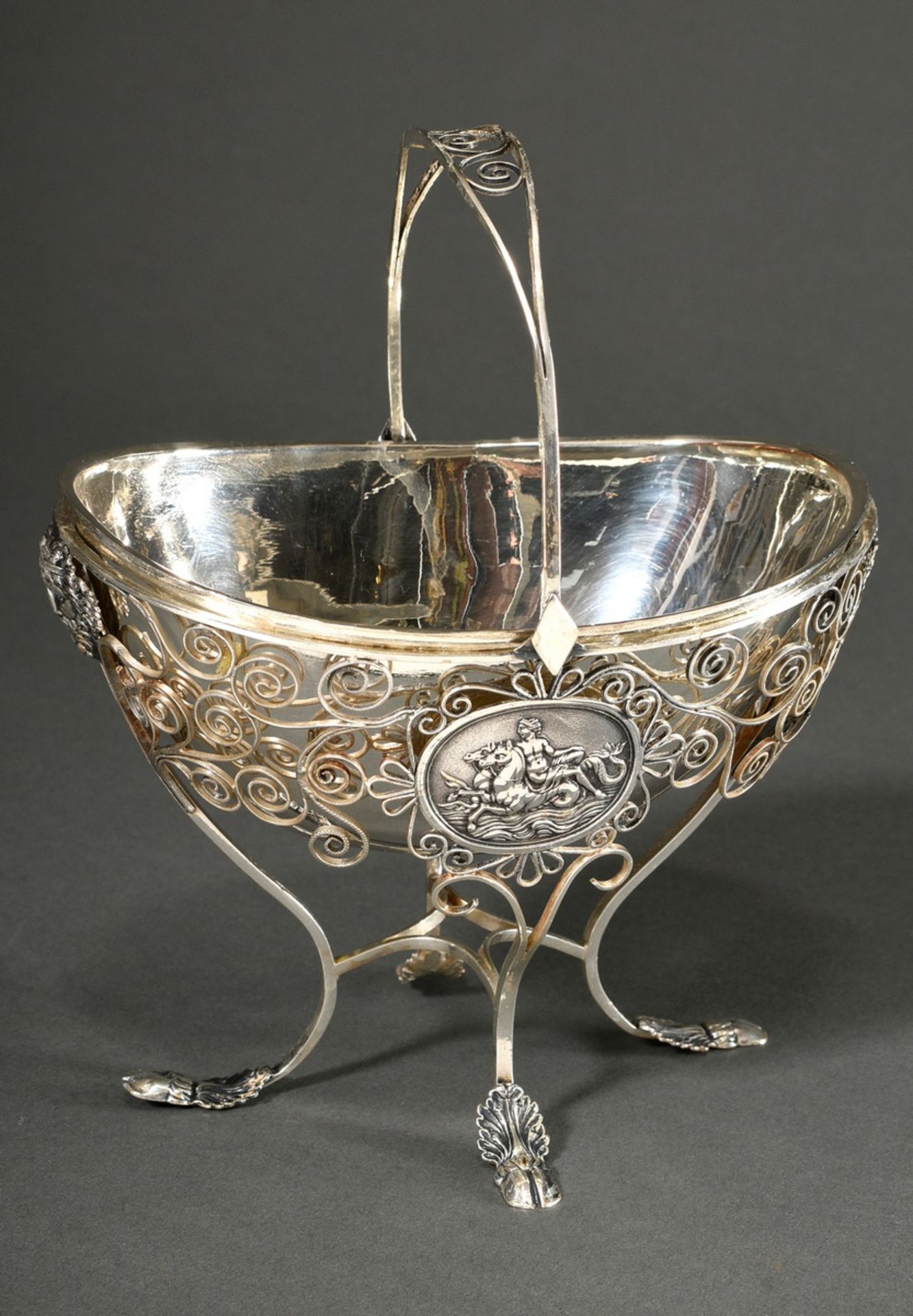 Classic Empire sugar basket with filigree work and oval relief fondi ‘Mythological scenes’, silver,