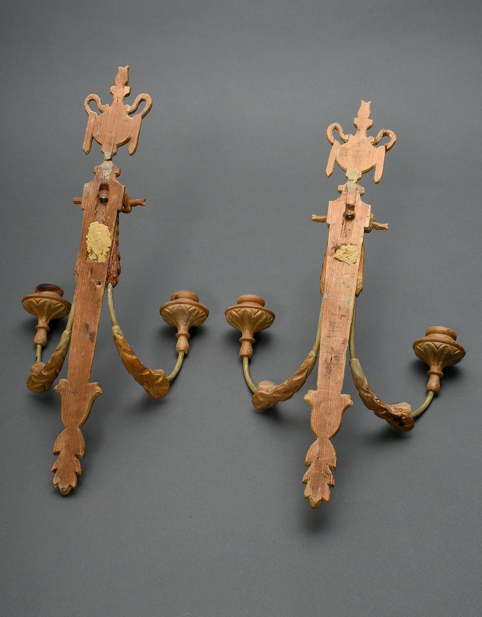 Pair of carved wall arms in Louis XVI style, stained softwood, 19th century, 50.5x28x17cm, defectiv - Image 2 of 5