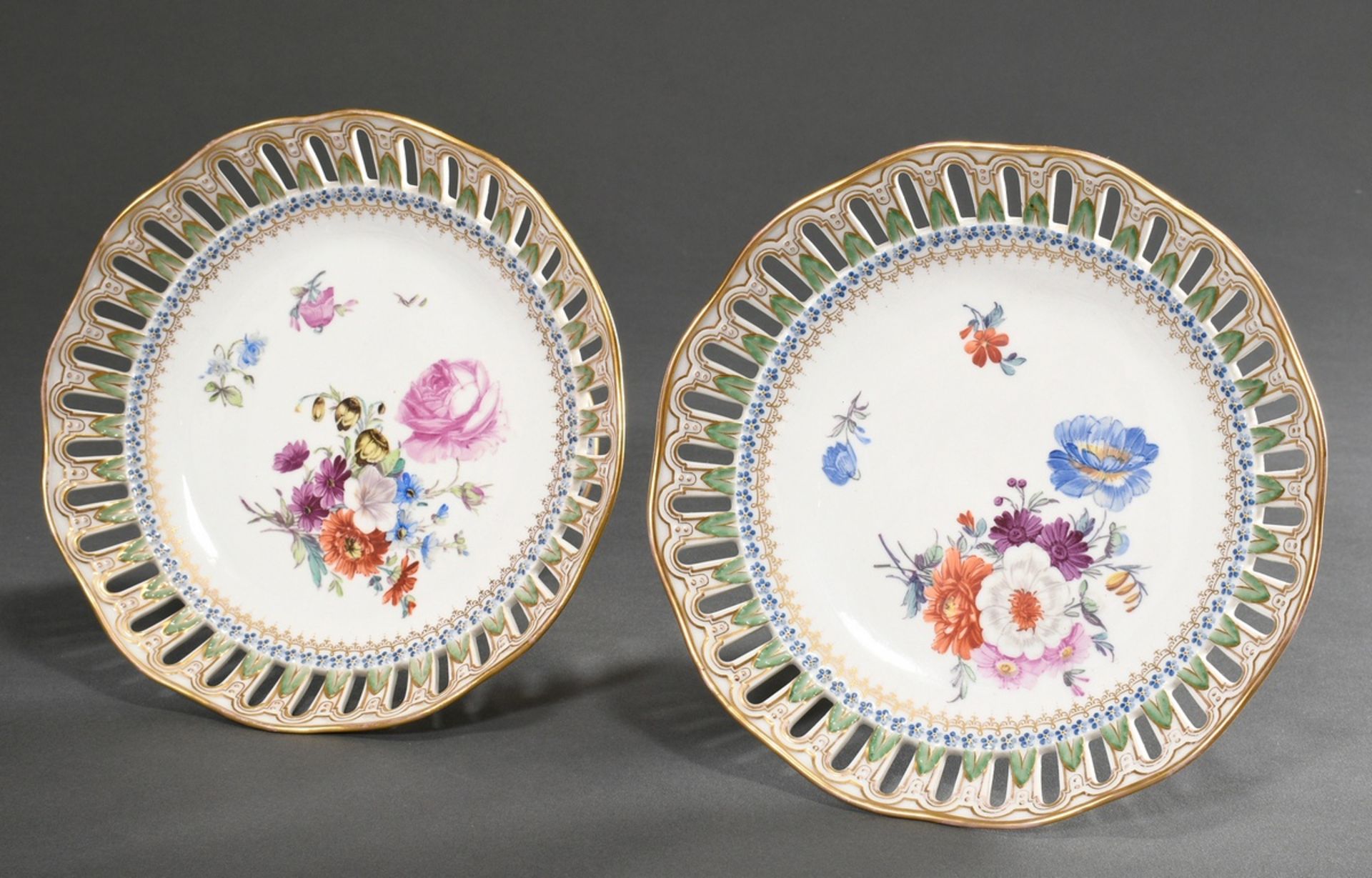 3 Pieces Dresden porcelain tops and bowl with openwork rim and fine flower painting, AR mark, 19th  - Image 5 of 6