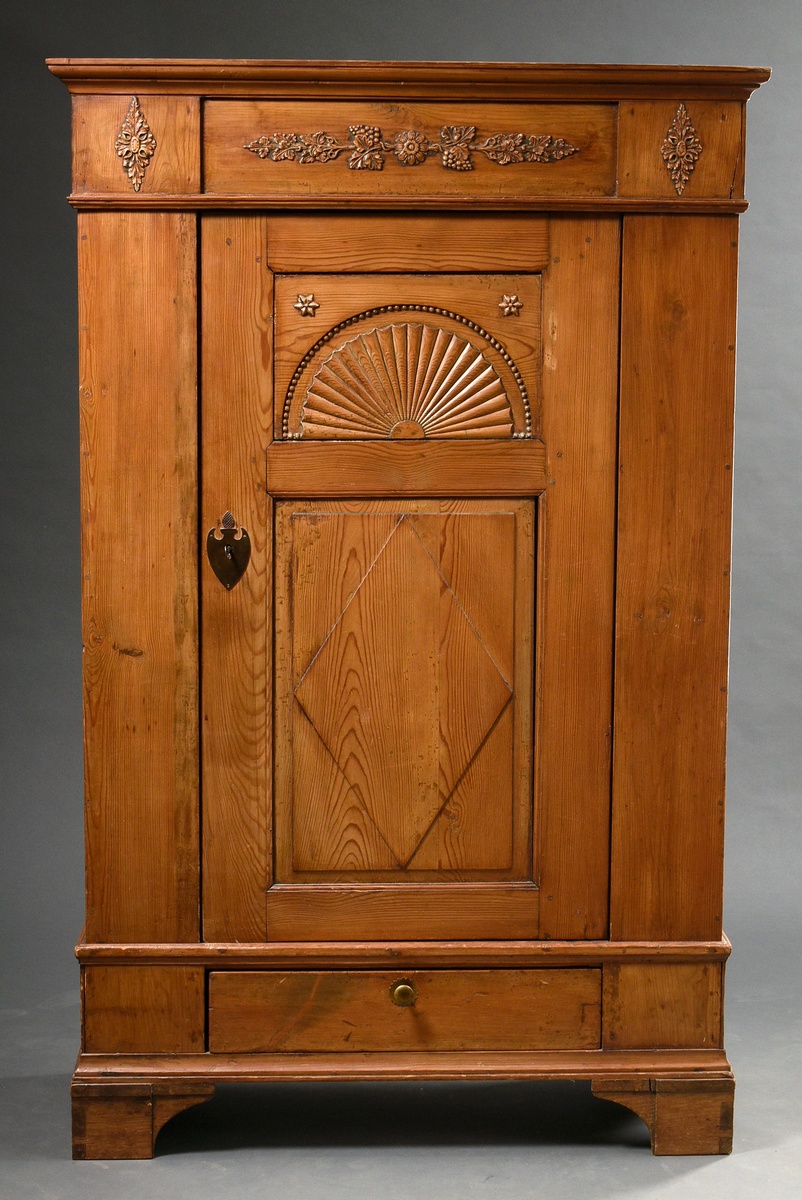 Small one-door Bremen sun cabinet with straight body and drawer in the base, cornice with applied s - Image 2 of 10