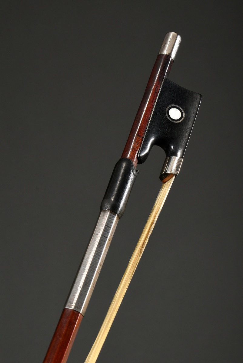 Master violin bow, Saxony 20th century, probably Pfretzschner, octagonal pernambuco stick, silver m