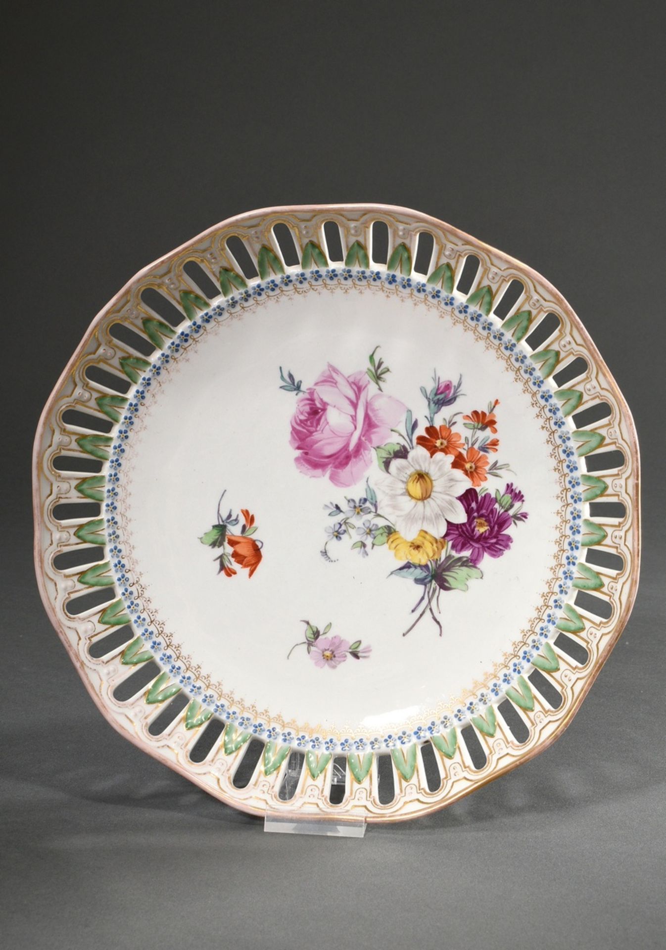 3 Pieces Dresden porcelain tops and bowl with openwork rim and fine flower painting, AR mark, 19th  - Image 2 of 6