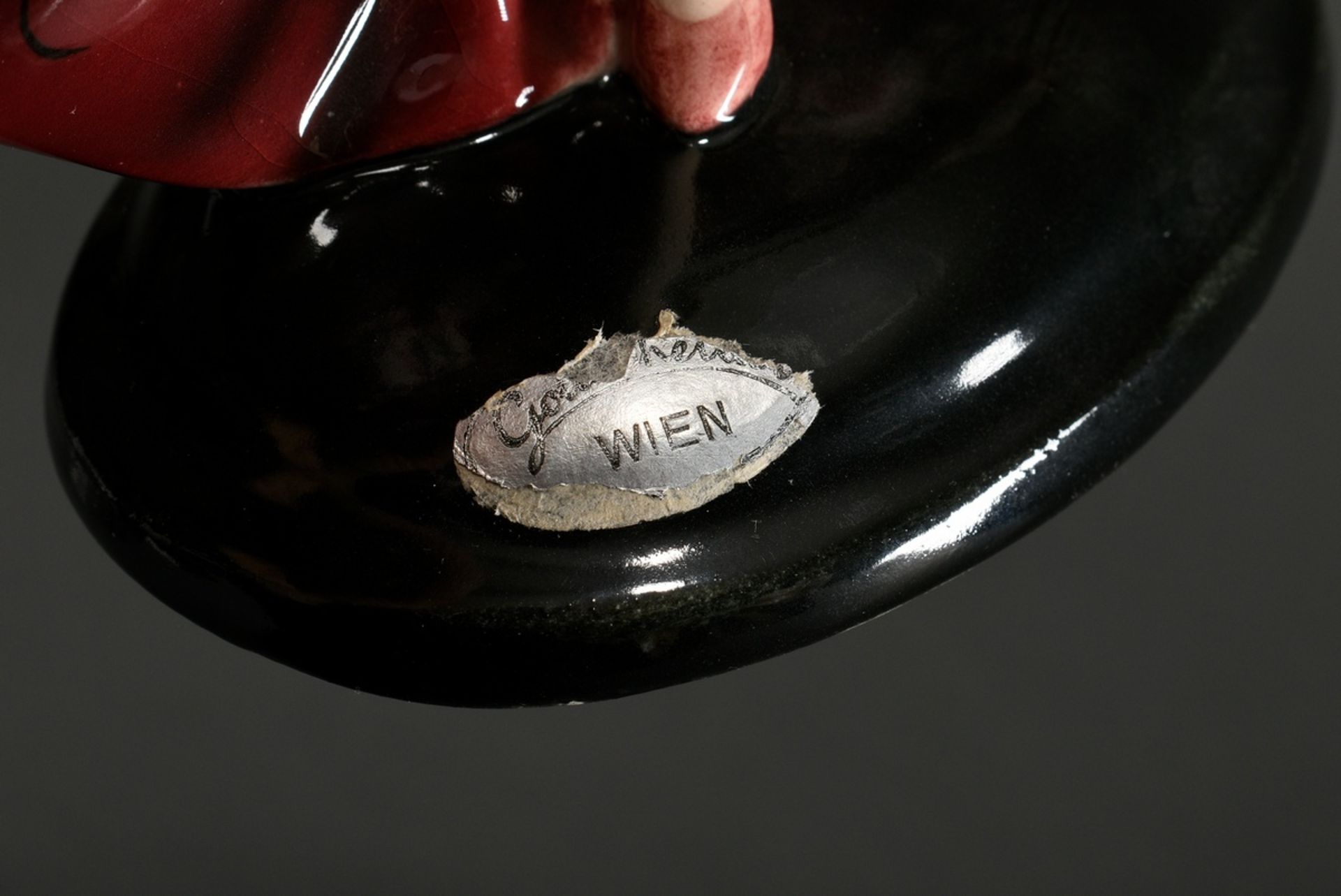 Goldscheider Figur "Tänzerin", Keramik farbig bemalt und glasiert, am Sockel verso sign. "Lorenzl", - Bild 4 aus 5