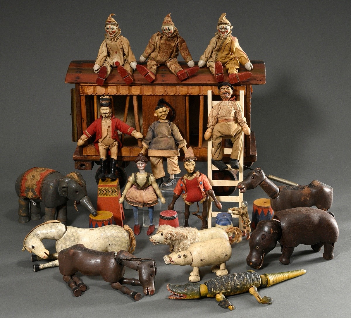 24 Various parts of a rare toy "Circus", manufactured by Albert Schoenhut, Philadelphia approx. 191 - Image 2 of 23