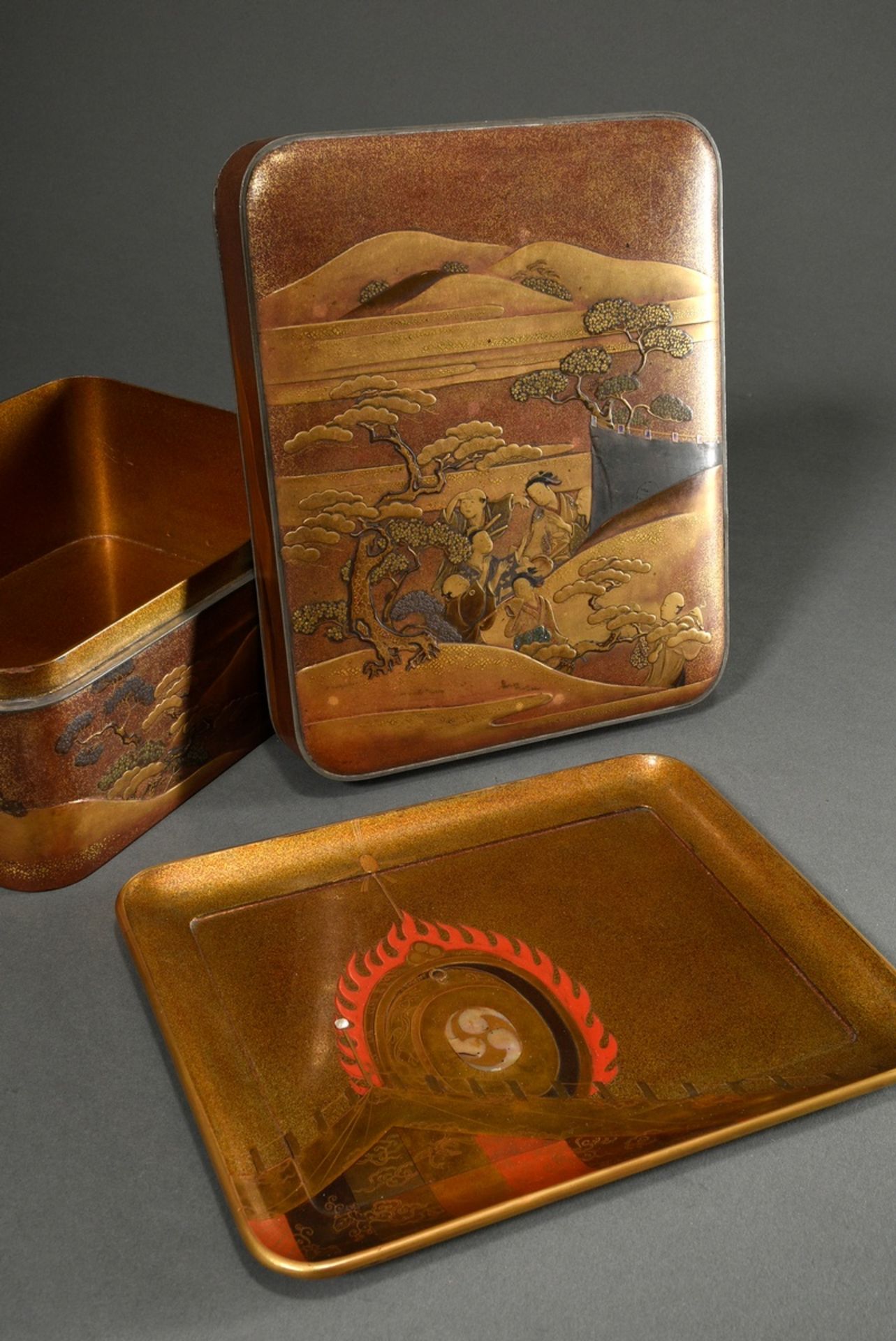 Magnificent Kobako lacquer lidded box for incense burners "Noble society in a mountainous landscape - Image 2 of 9