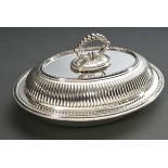 Small oval silver-plated vegetable dish with pearl rim and bayonet handle, England late 19th centur