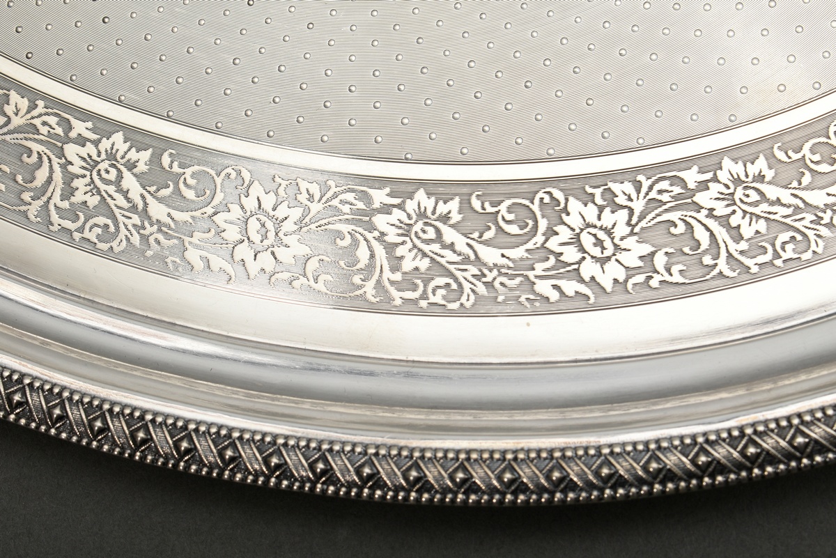 Oval Historicism tray with guilloché decoration between floral friezes and geometric relief rim, ce - Image 3 of 5