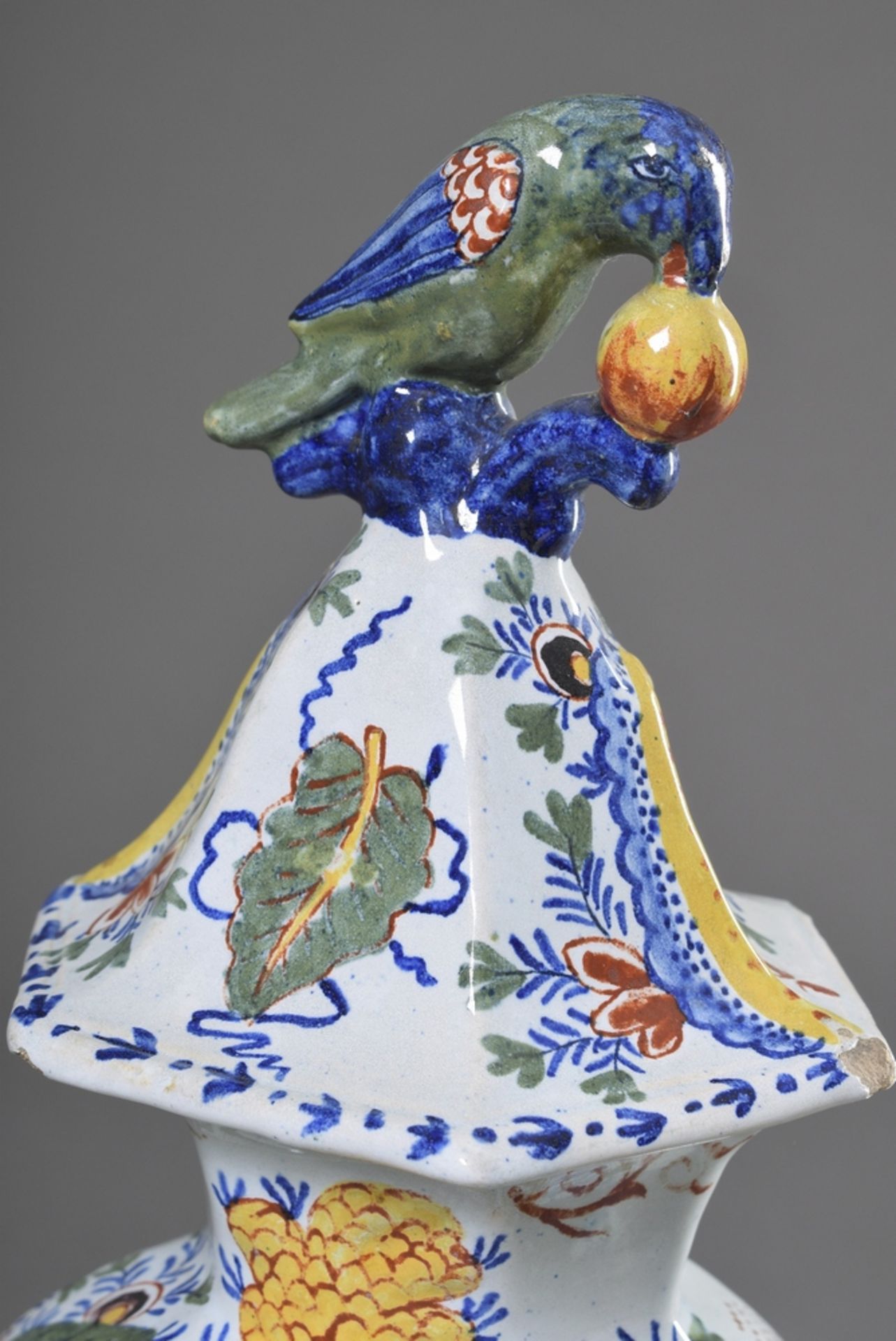 Antique Delft lid vase with polychrome painting and plastic. parrot on the lid, De Paeuw, C.J. Mess - Image 11 of 13