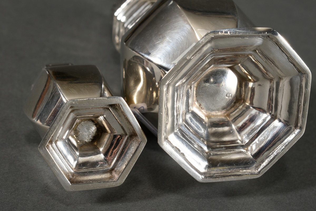 2 Various octagonal and hexagonal faceted shakers, MM: Walker & Hall / Henry Williamson Ltd., Birmi - Image 2 of 5