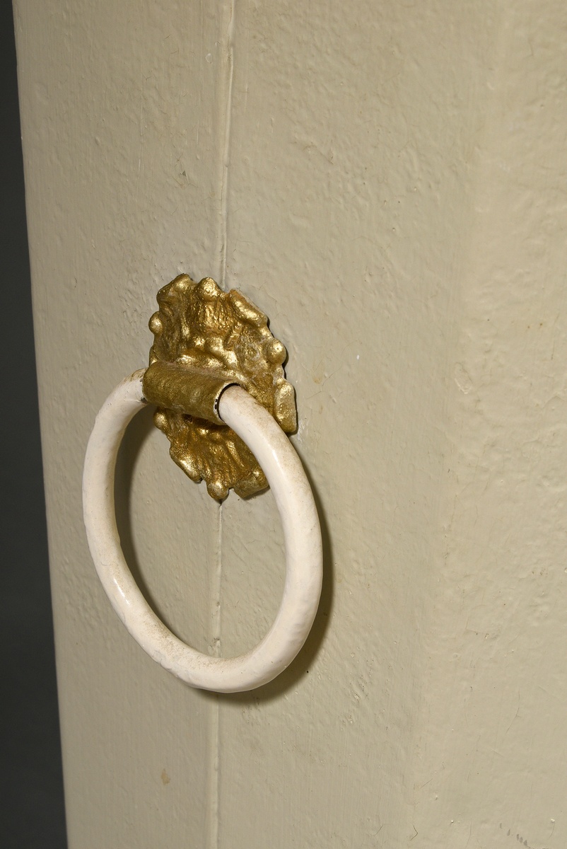 Biedermeier peat chest on paw feet with relief decorations, metal painted white and gold, around 18 - Image 3 of 7