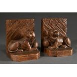 Pair of carved oak bookends ‘Lions with globe’, approx. 1900, 16x14x12cm