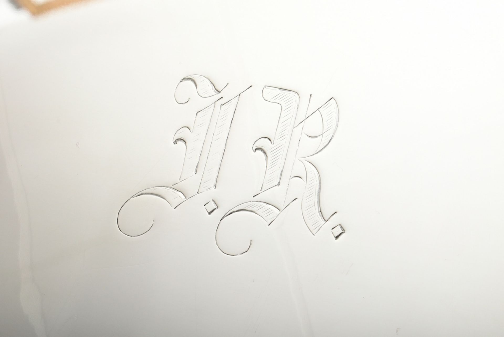Rectangular tray in a simple design with side handles and monogram in Fraktur script ‘JR’ and date  - Image 2 of 6