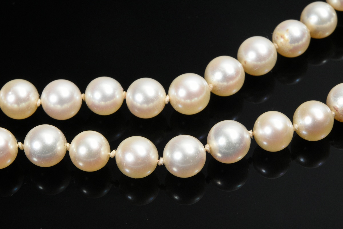 Double-row cultured pearl necklace (70g, l. 46cm without clasp, Ø 7.7mm) on a sculpted yellow and w - Image 3 of 4