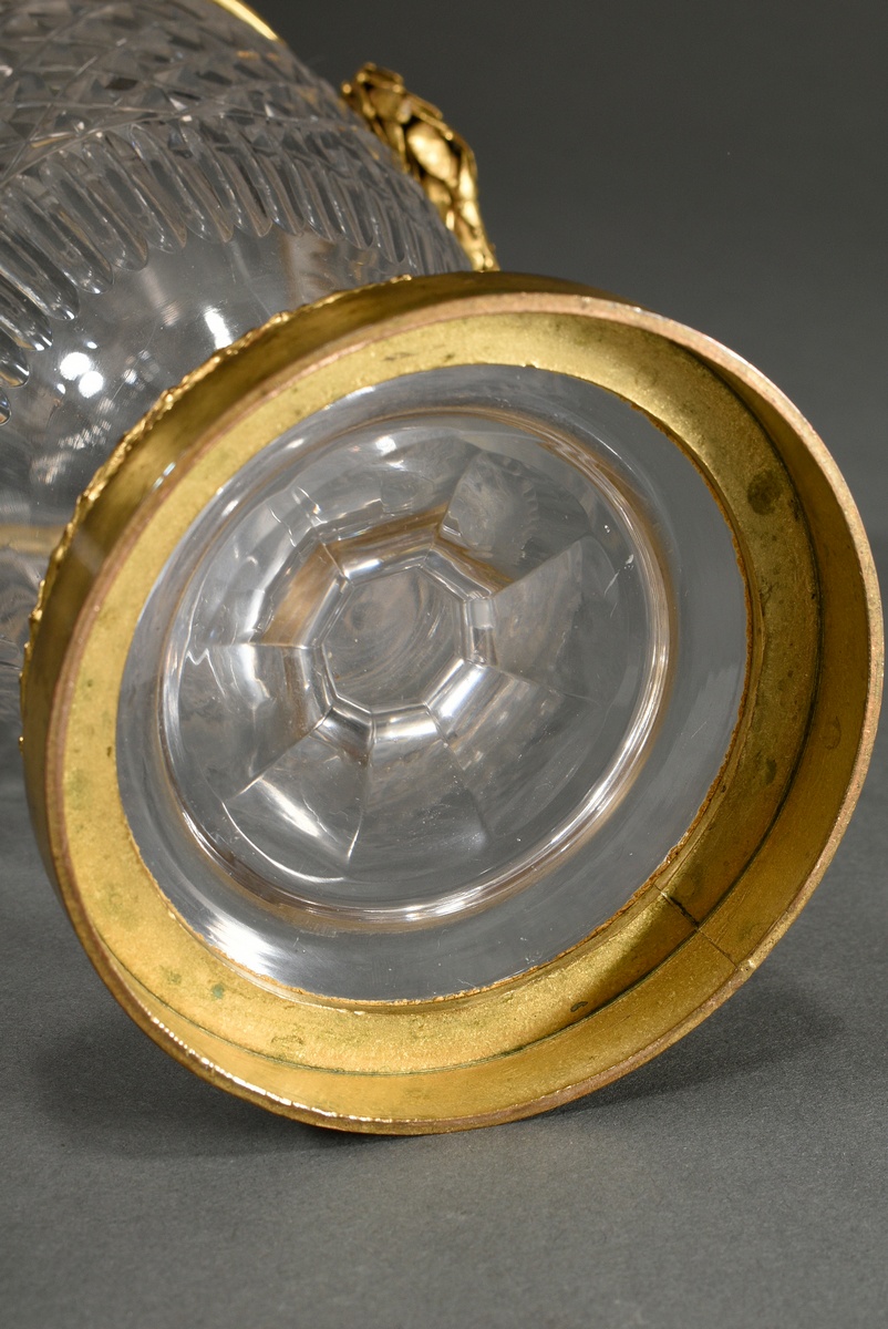 Classic crystal vase in stone cut with fire-gilt mounts and laurel wreath handles in Louis XVI styl - Image 5 of 5