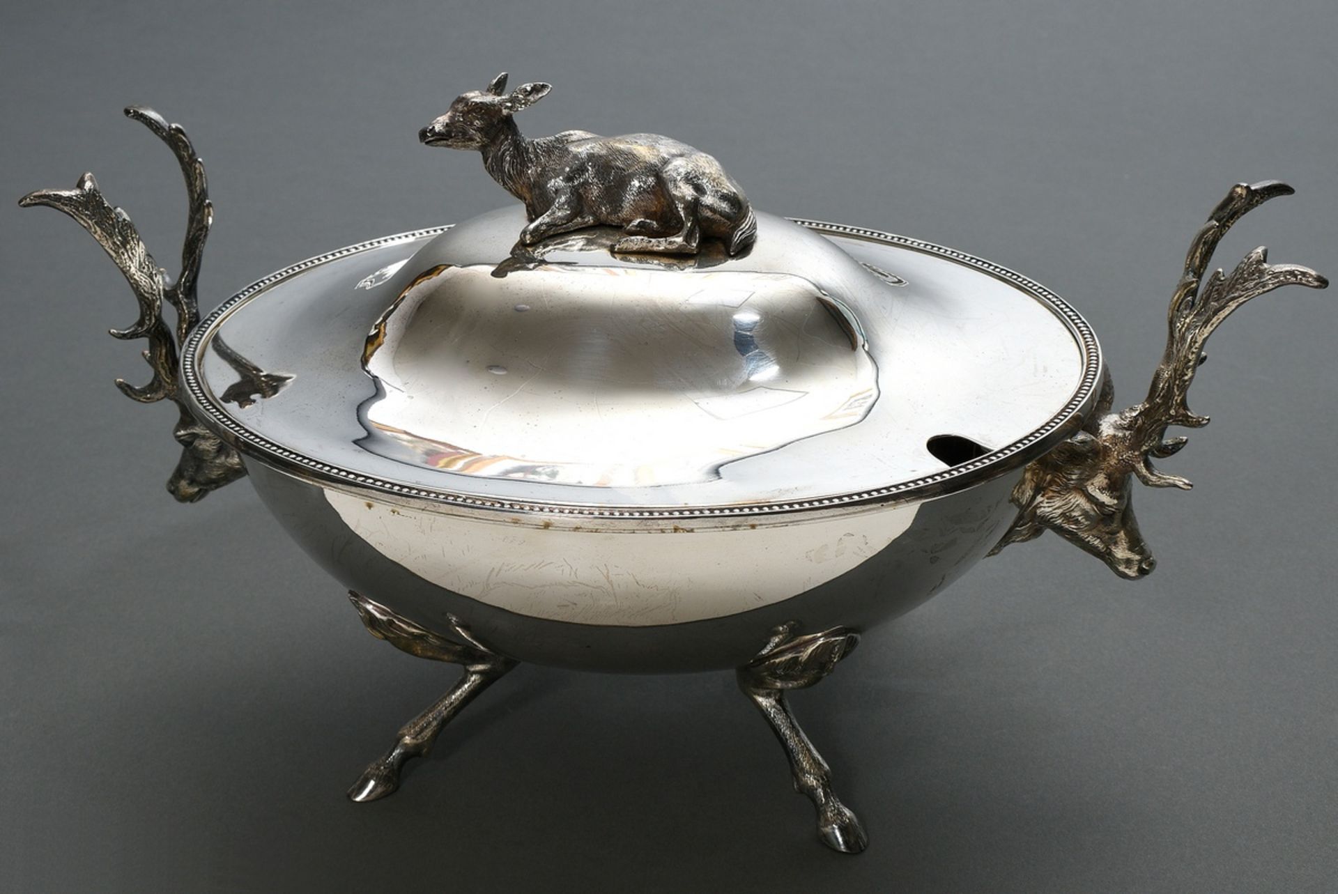 Decorative hunting lidded tureen with ovoid body on naturalistic cloven-hoofed feet and stag head h - Image 8 of 10
