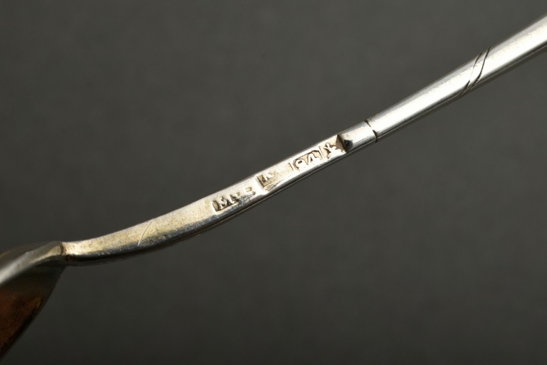 3 Diverse Teile russisches Silber: Zuckerkörbchen mit Klappbügel auf Kugelfüßchen (MZ: BTC, 84 Zolo - Bild 7 aus 10