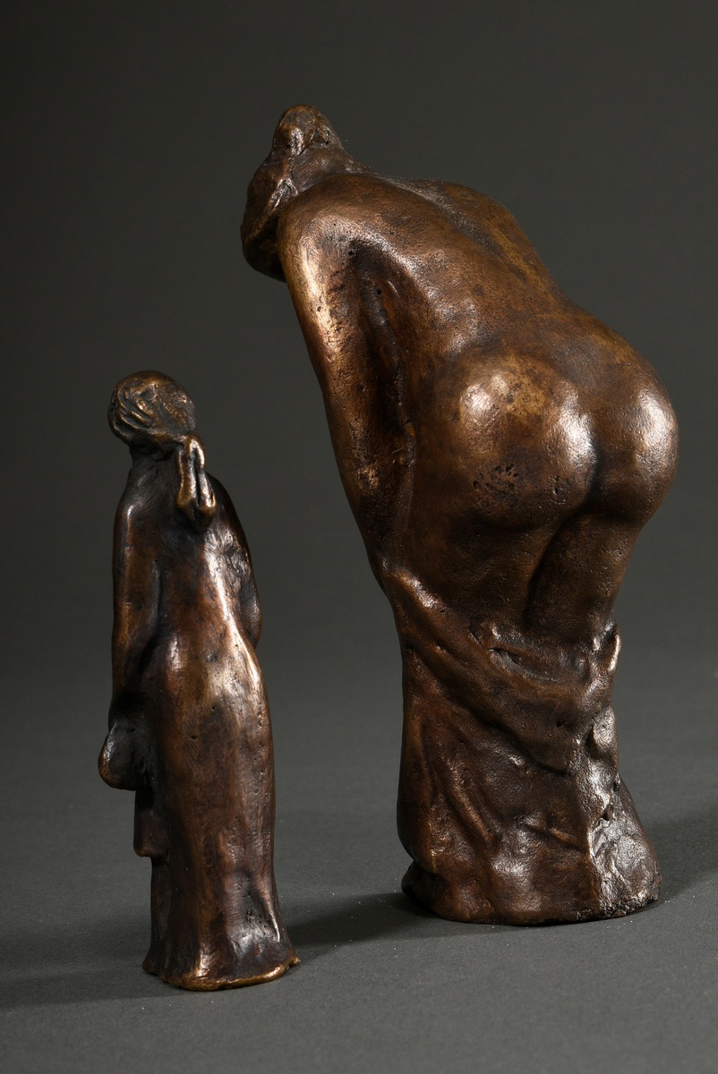 2 Maetzel, Monika (1917-2010) Figures "Female Nude Dressing" and "Mother and Child" 1979, patinated - Image 2 of 7