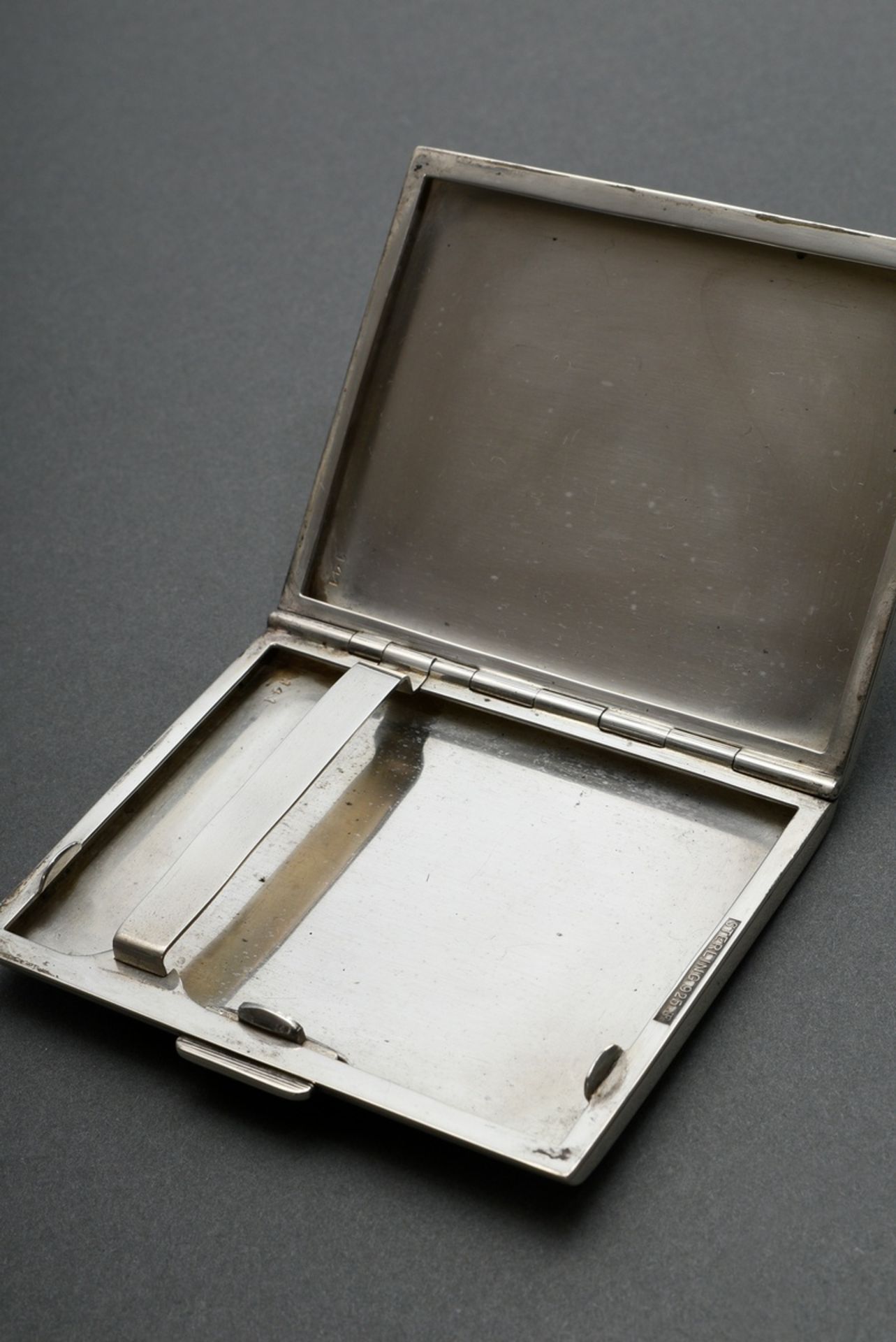 2 Miscellaneous pieces, guilloché matchbox cover (8x7cm) and cigarette case (11.5x7cm), mark: Franz - Image 5 of 6