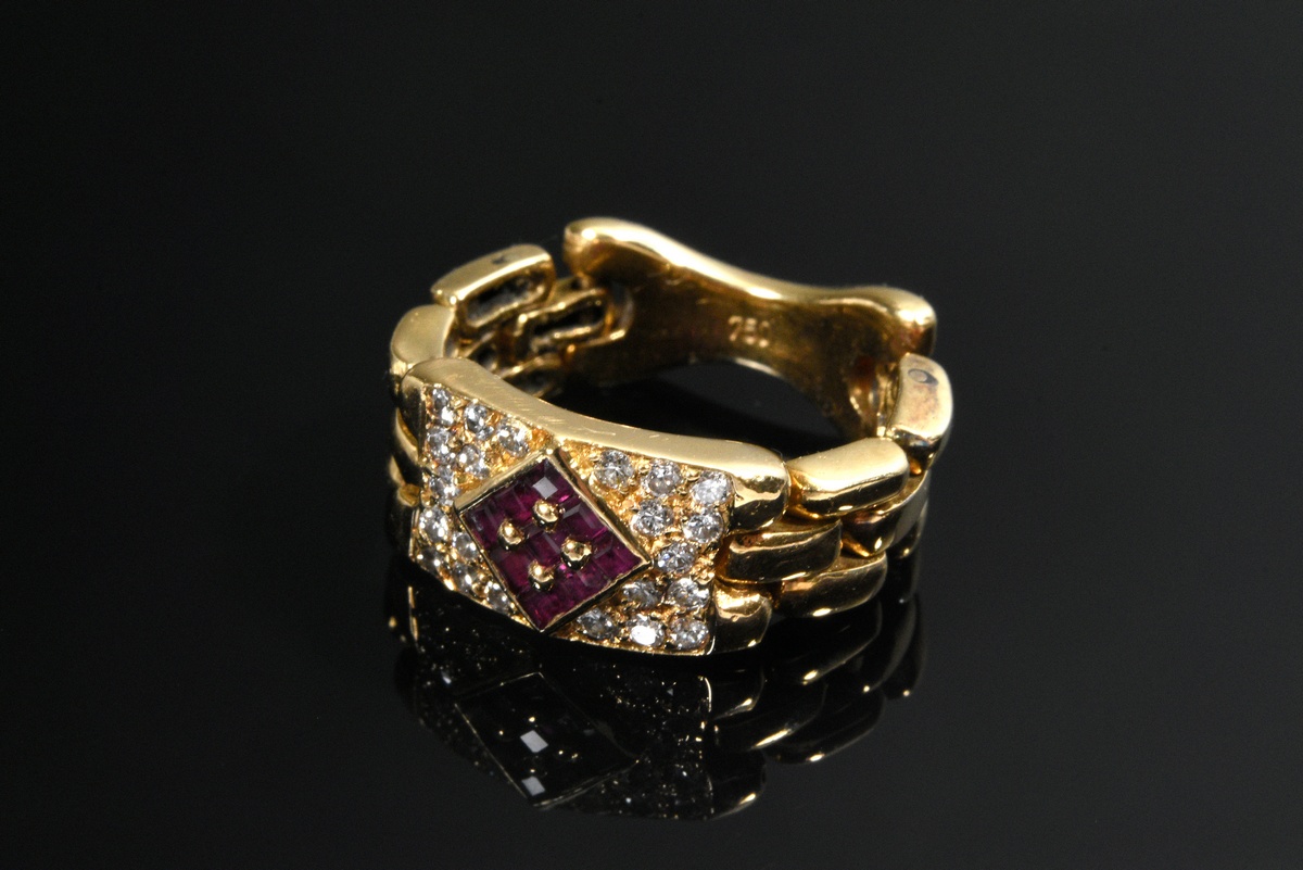 Yellow gold 750 chain ring with 9 ruby carrés and diamonds (total approx. 0.20ct/VSI/W), 5.81g, siz