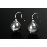 Pair of Wempe 750 white gold earrings with black Tahitian cultured pearl drops, 15.1g, Ø 16.2/16.3m