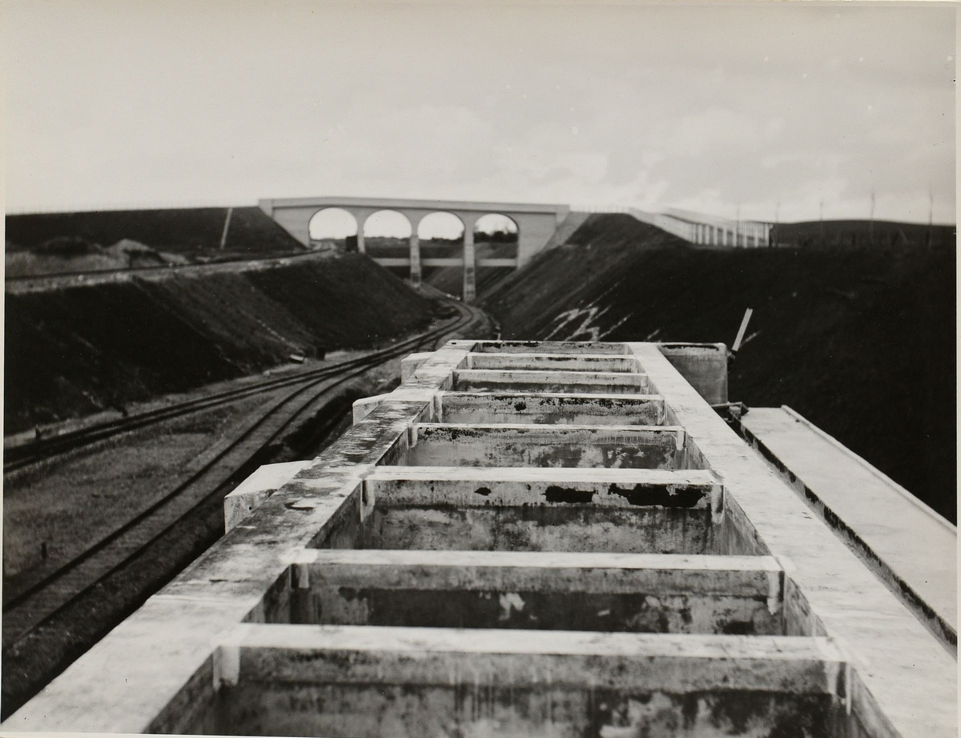 31 Renger-Patzsch, Albert (1897-1966) "Beton- und Brückenbau", Fotografien, verso gestempelt, 14x c - Bild 4 aus 19